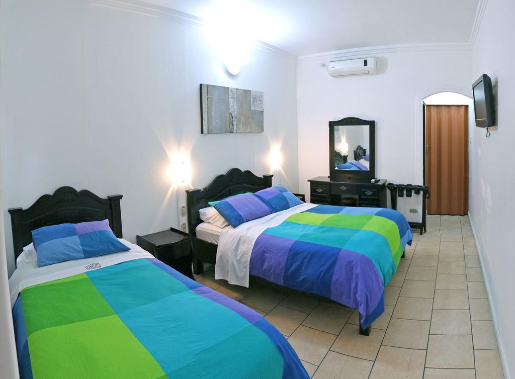 Hotel Eskalima Alajuela Eksteriør billede